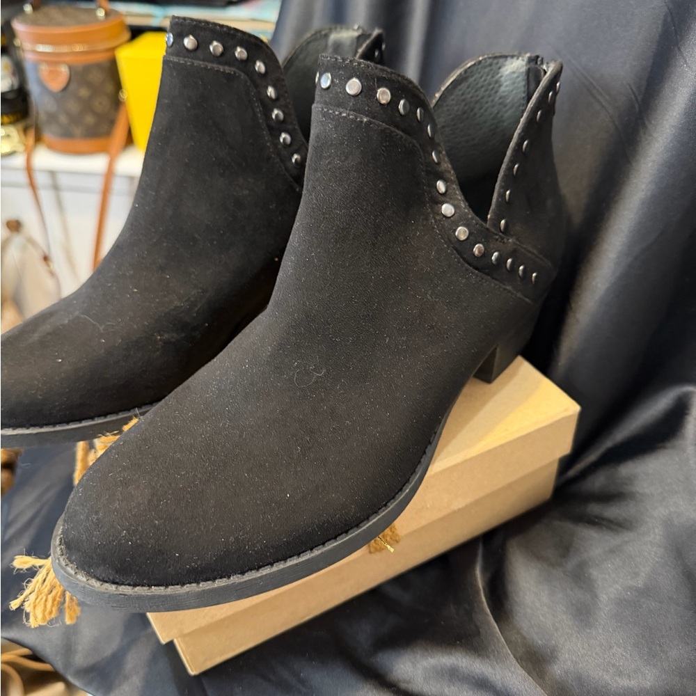 Carlos by Carlos Santana Black Ankle Booties with Stud Accents